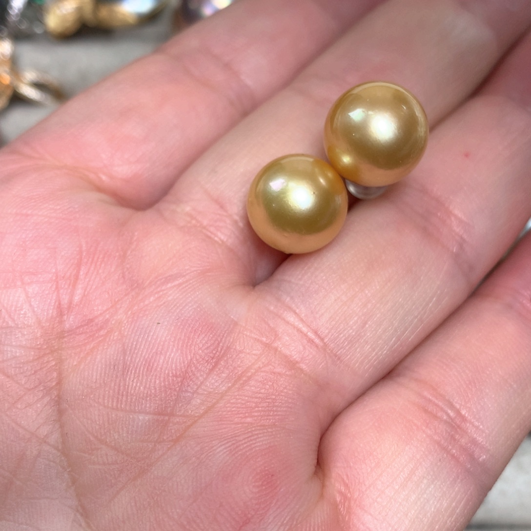 海水珍珠耳饰18K金镶嵌