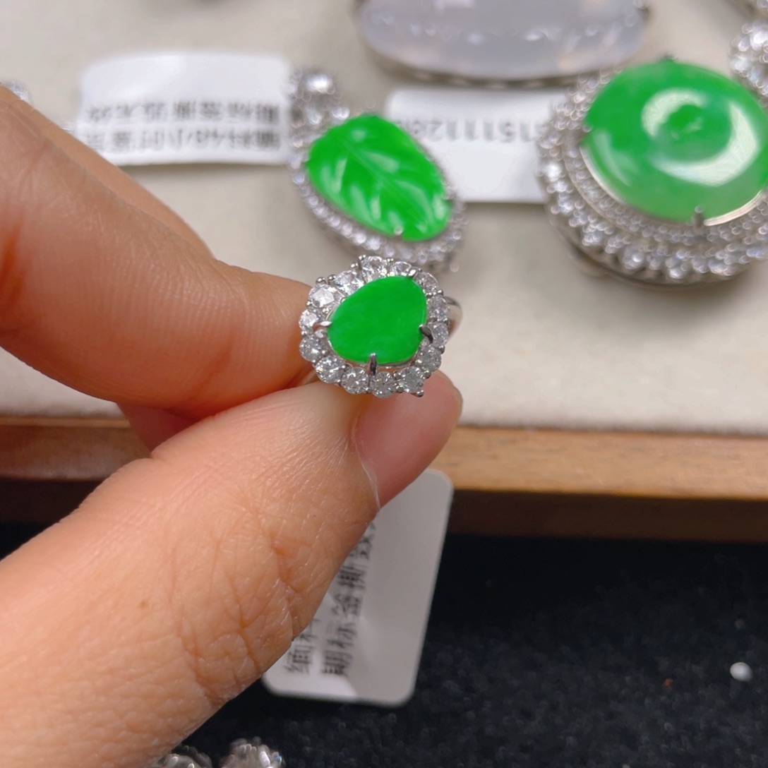 翡翠戒指银S925镶嵌翡翠