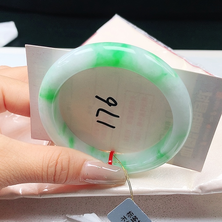 翡翠手镯未镶嵌54+正圈