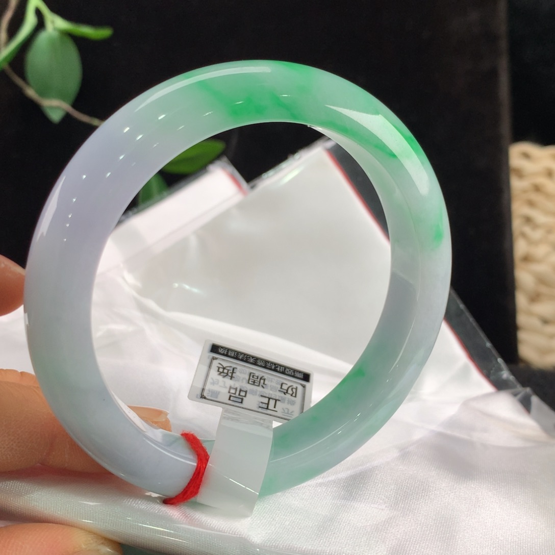 翡翠手镯未镶嵌111-0257