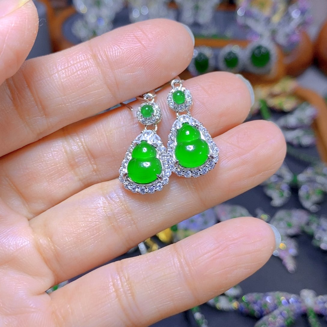 翡翠颈饰银S925镶嵌天然翡翠