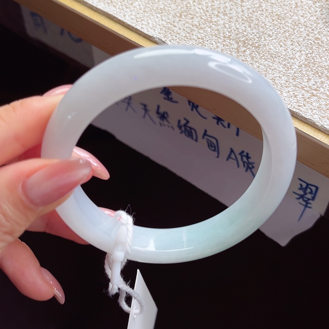 翡翠未镶嵌手镯手镯