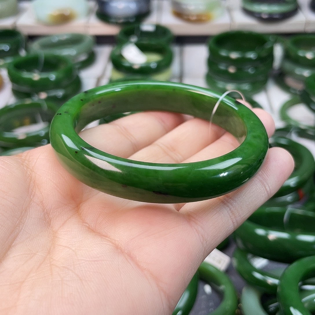 和田玉（碧玉）手镯未镶嵌