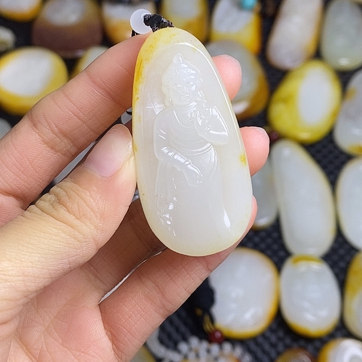 和田玉未镶嵌颈饰