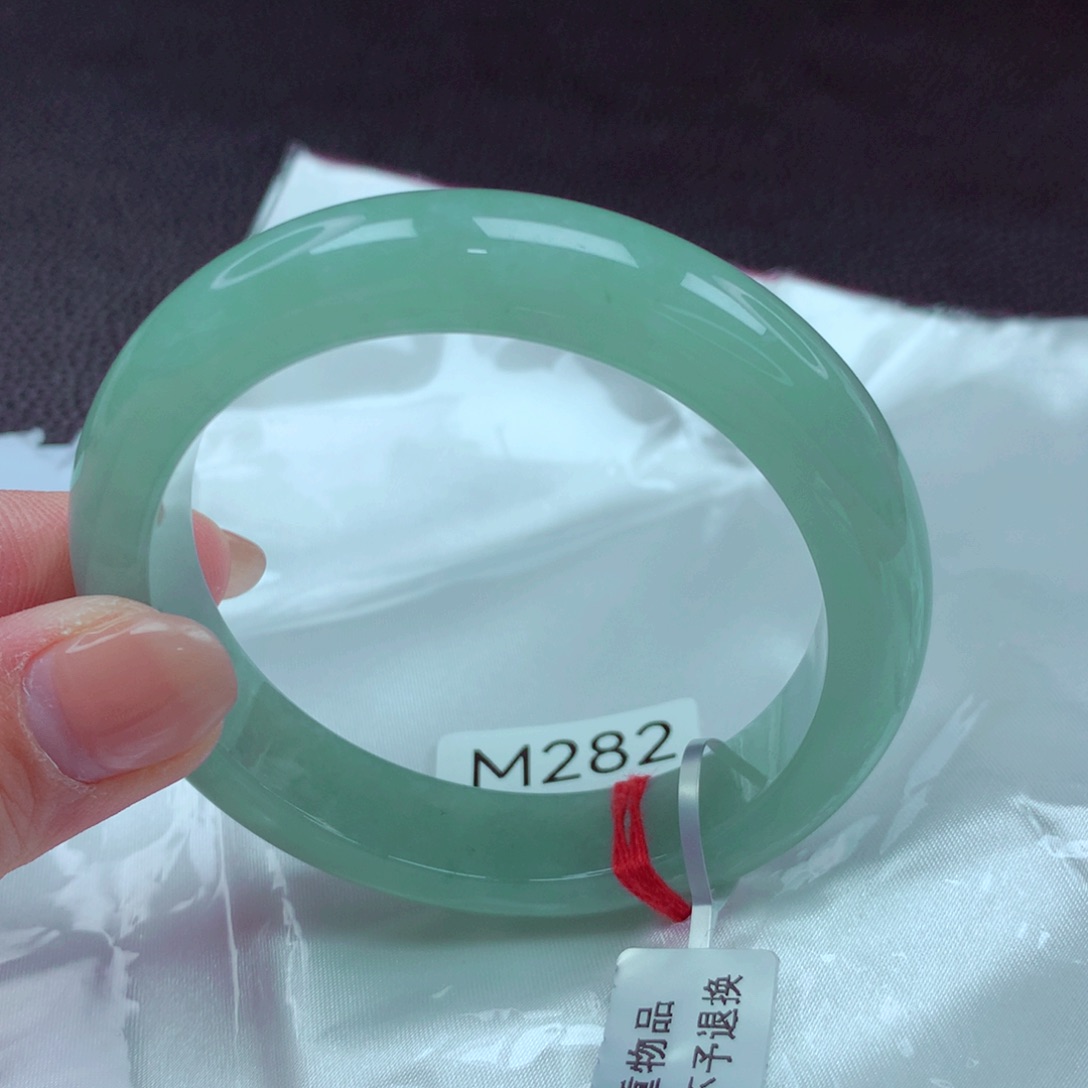 翡翠手镯未镶嵌手镯88