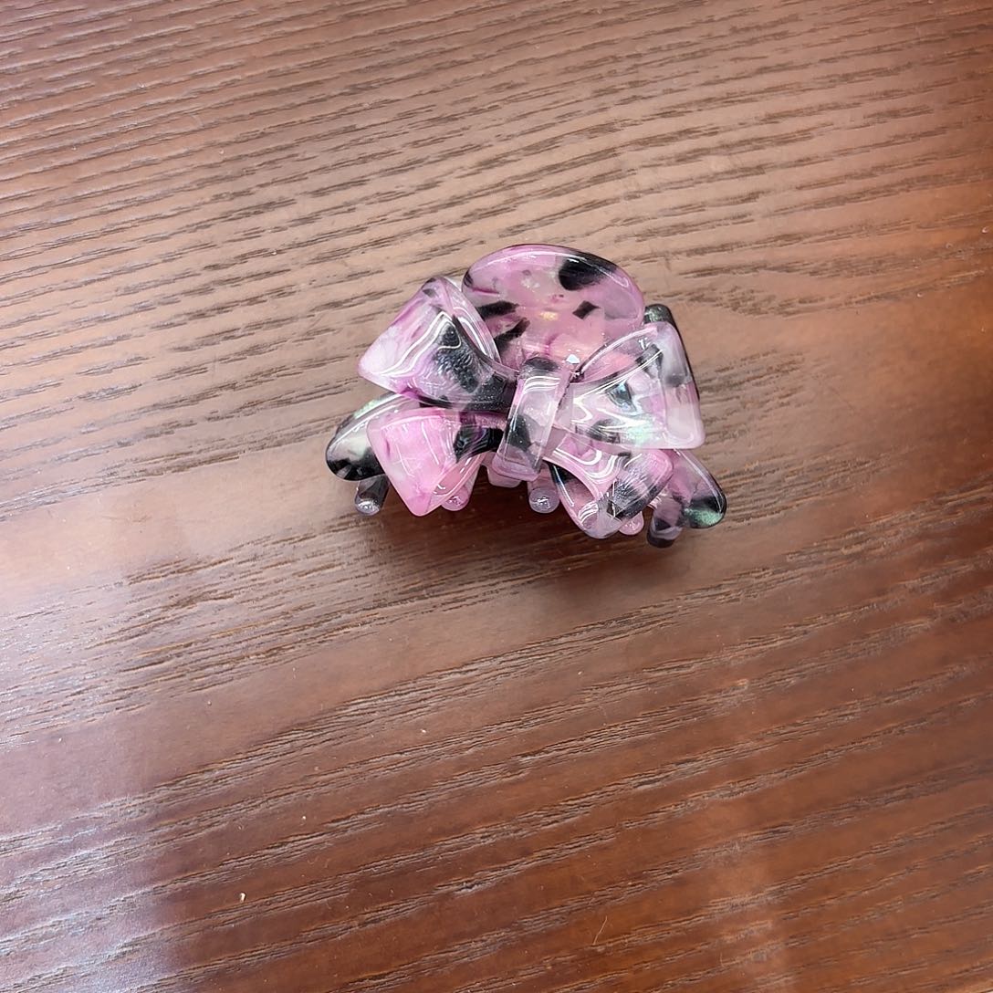 皮质铁合金蝴蝶结抓夹