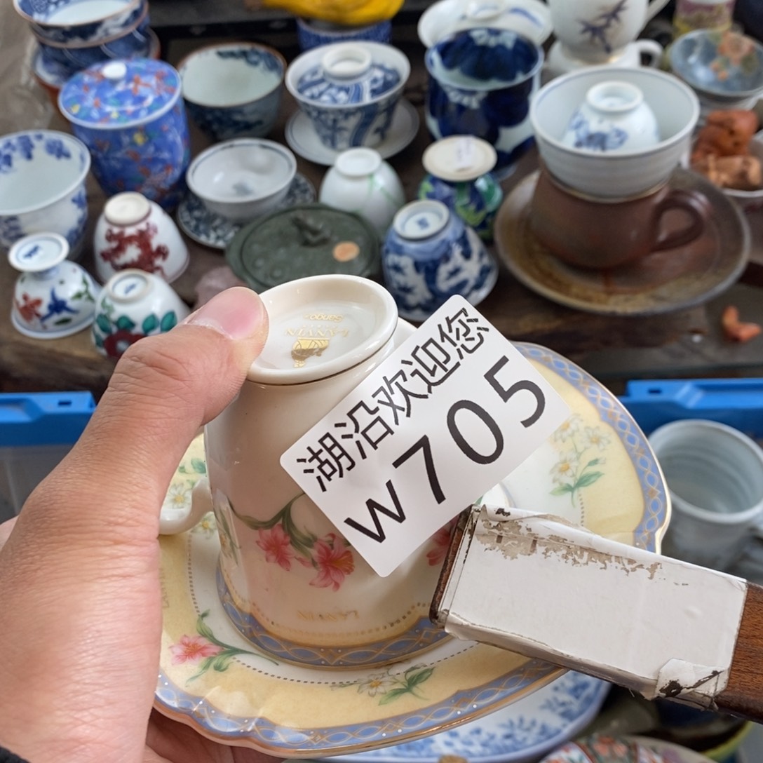 吴***歌瓷器的时候我也是醉