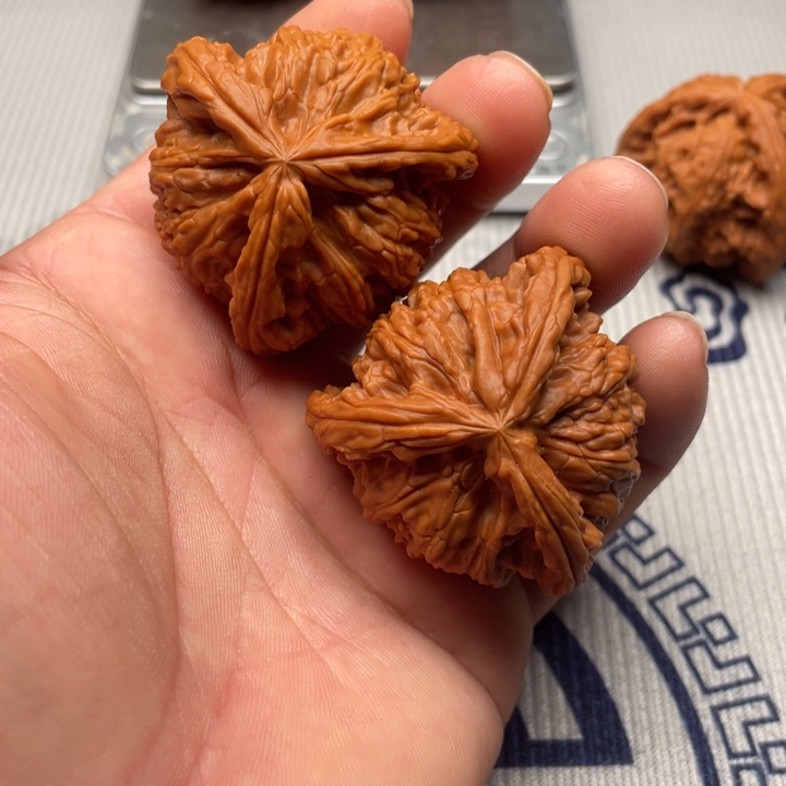 .***仔文玩核桃吊坠三棱三棱三棱三棱
