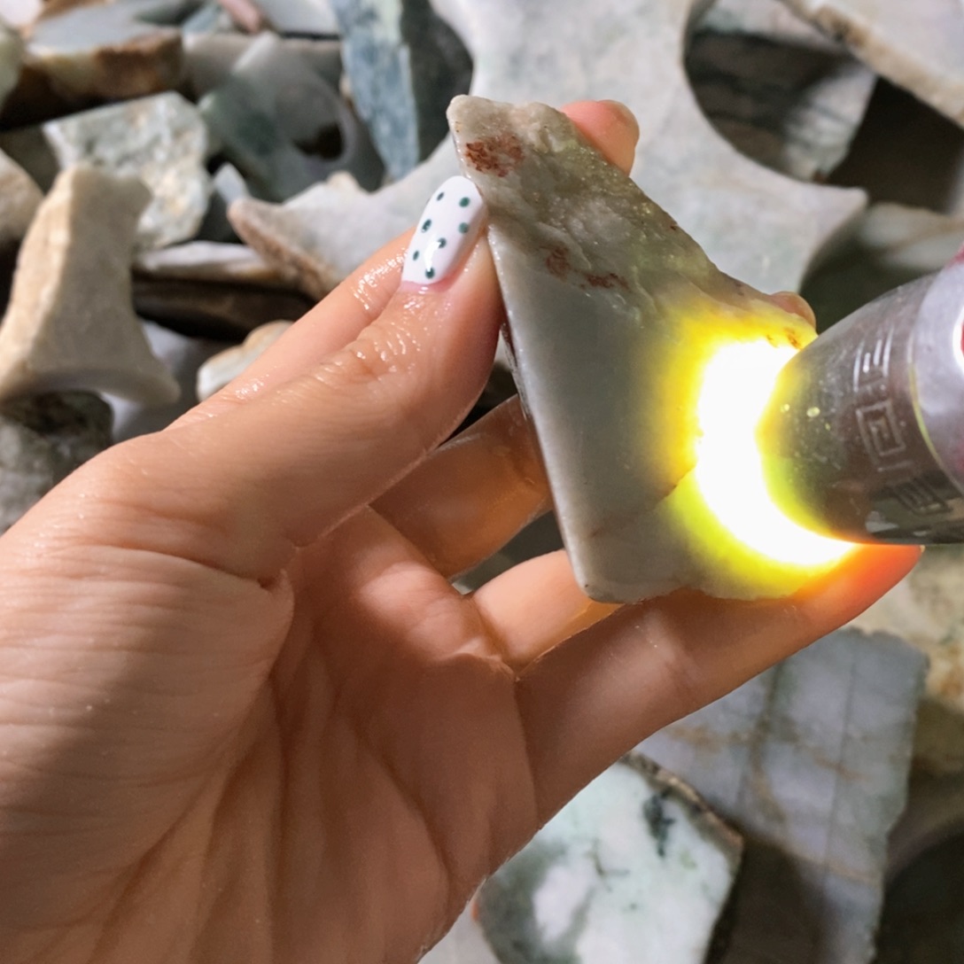 颈饰未镶嵌翡翠天然翡翠