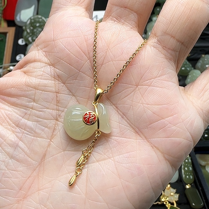 颈饰银S925镶嵌和田玉