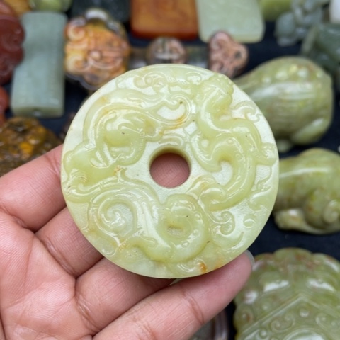 蛇纹石玉颈饰未镶嵌29