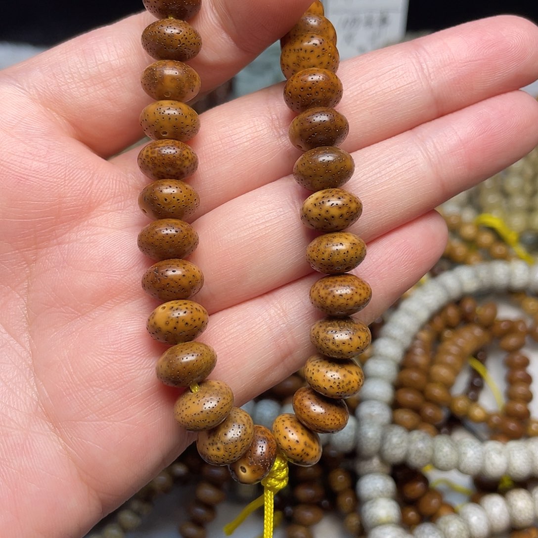 吊坠星月菩提12尺寸，陈籽老串，手持