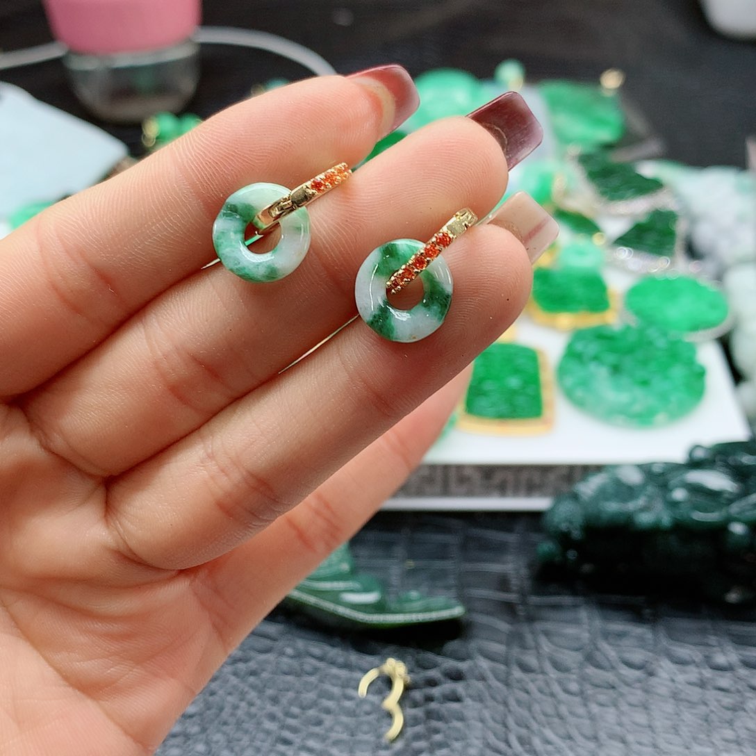 【闪购商品】翡翠耳饰未镶嵌，