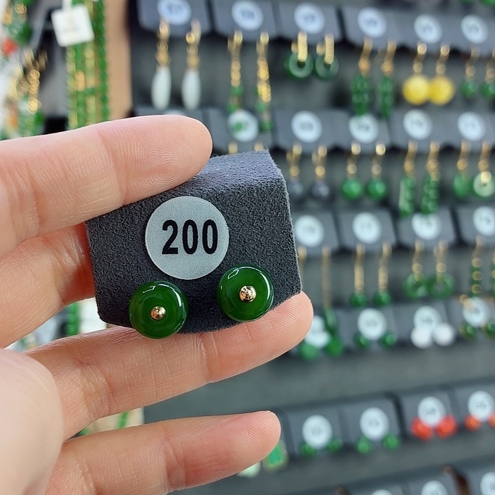 和田玉18K金镶嵌耳饰