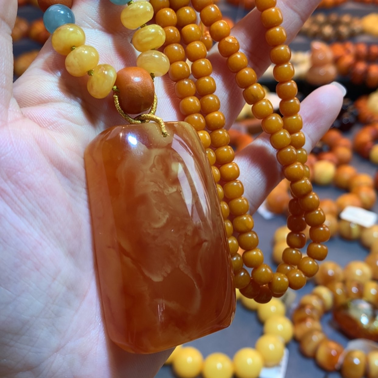 【闪购商品】未镶嵌吊坠(赠链)蜜蜡