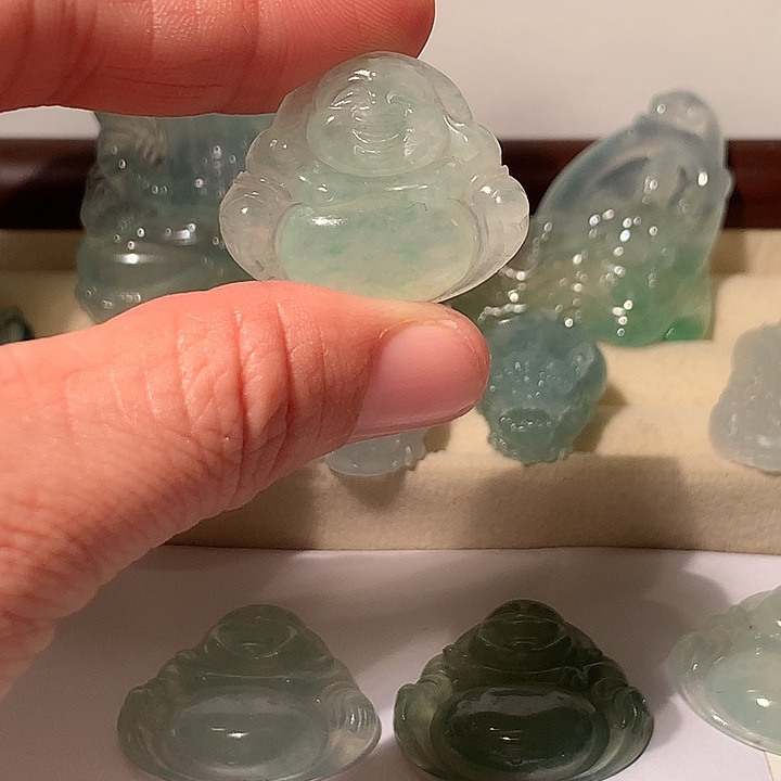 定制翡翠未镶嵌飘绿花佛公