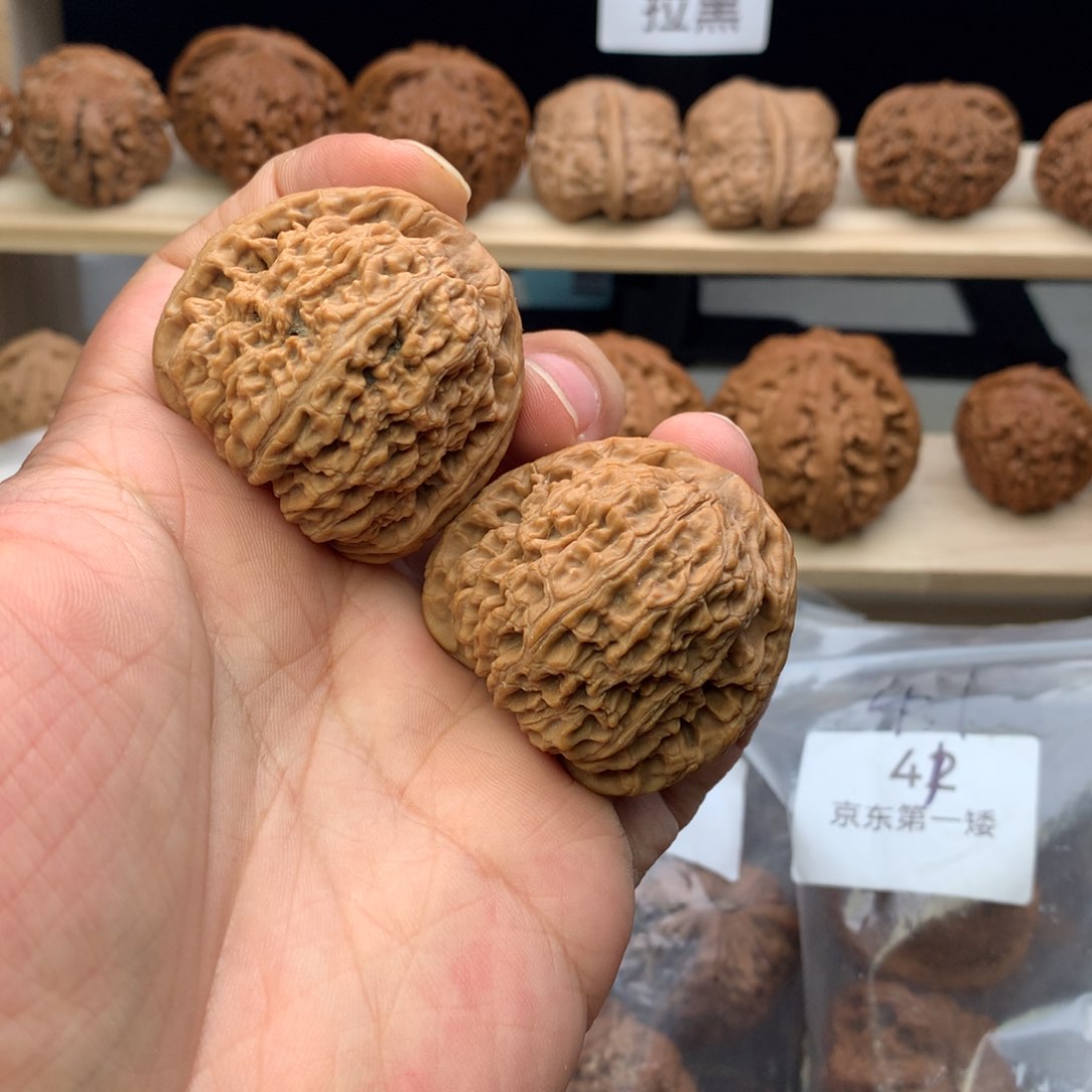 文玩核桃把件42尺全品无修南疆石