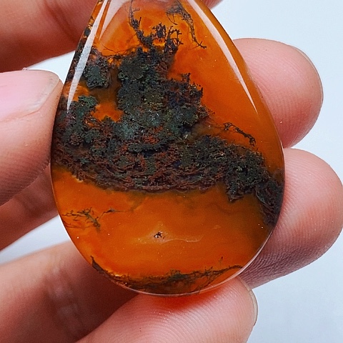 玛瑙/玉髓颈饰未镶嵌与**善