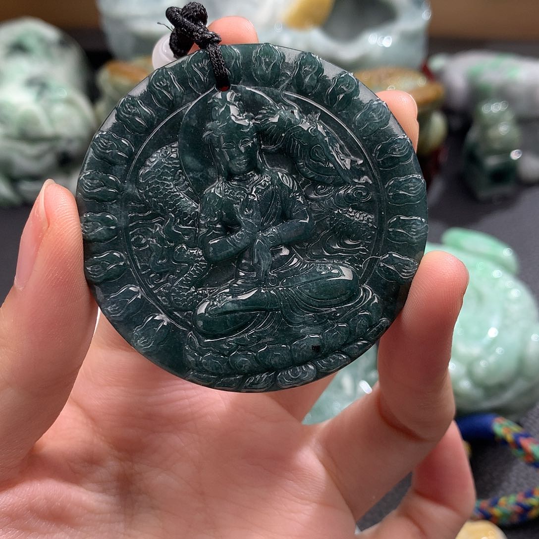 吊坠(不含链)未镶嵌翡翠