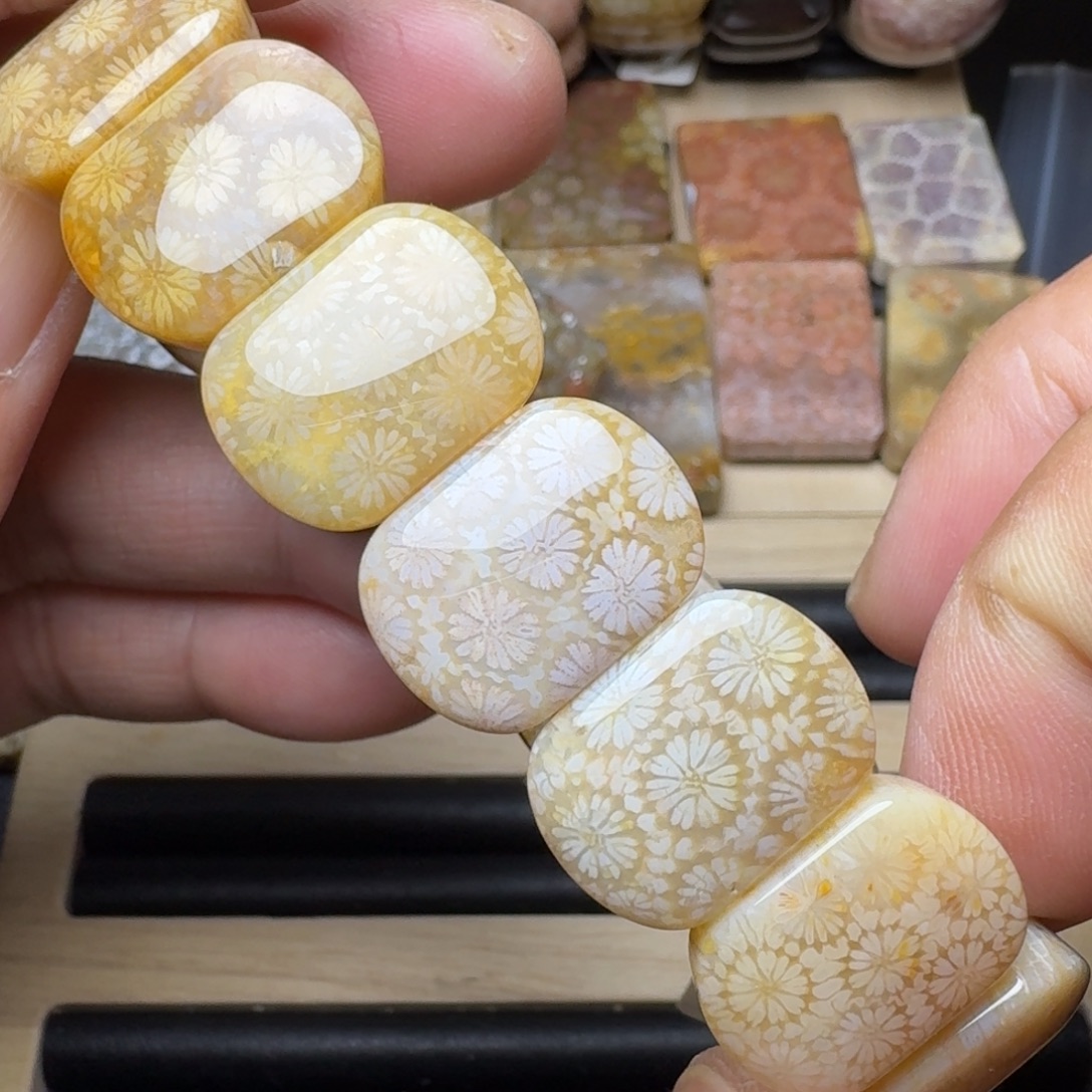 硅化玉未镶嵌纯天然色有机玉石保真色