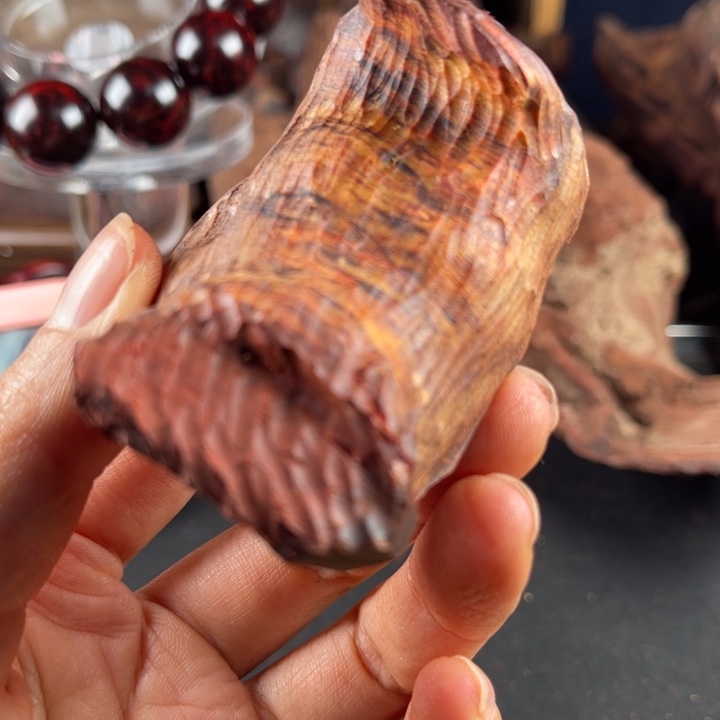 降真香无事牌红降48克一块