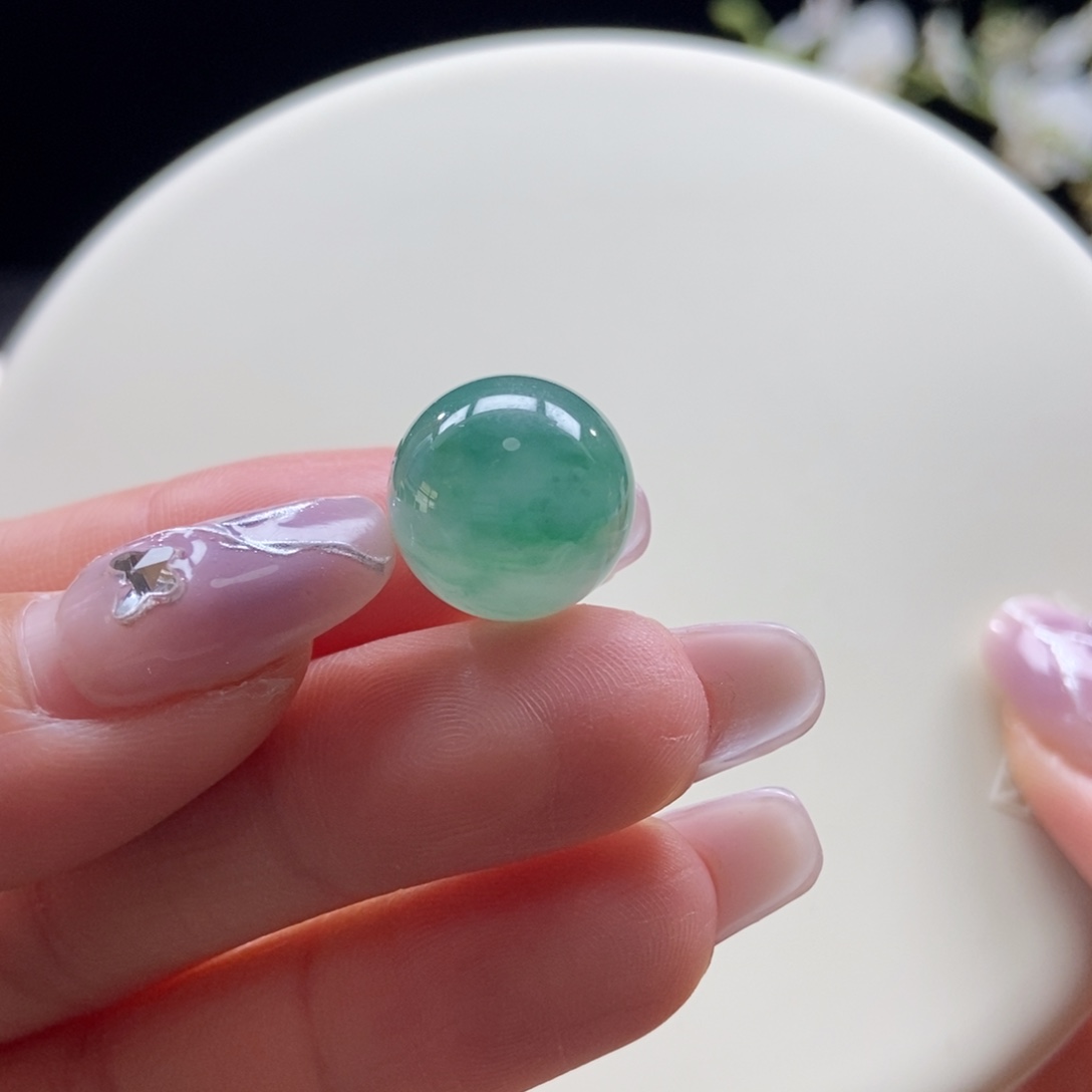 翡翠散珠翡翠冰蓝底飘花珠卡13.6mm