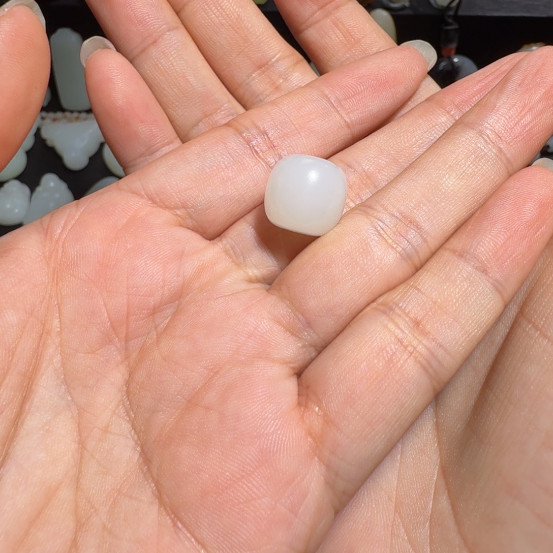 贰***贰和田玉未镶嵌颈饰