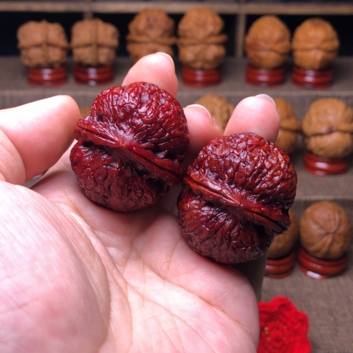 把件文玩核桃35七彩蟒纹元宝37