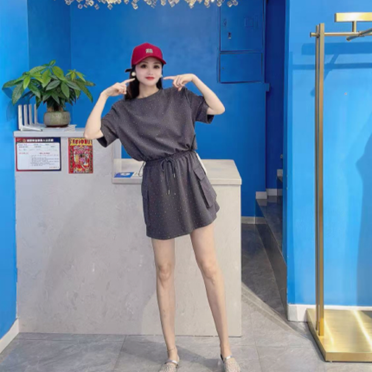 曼雪菲满天星垫肩套裙