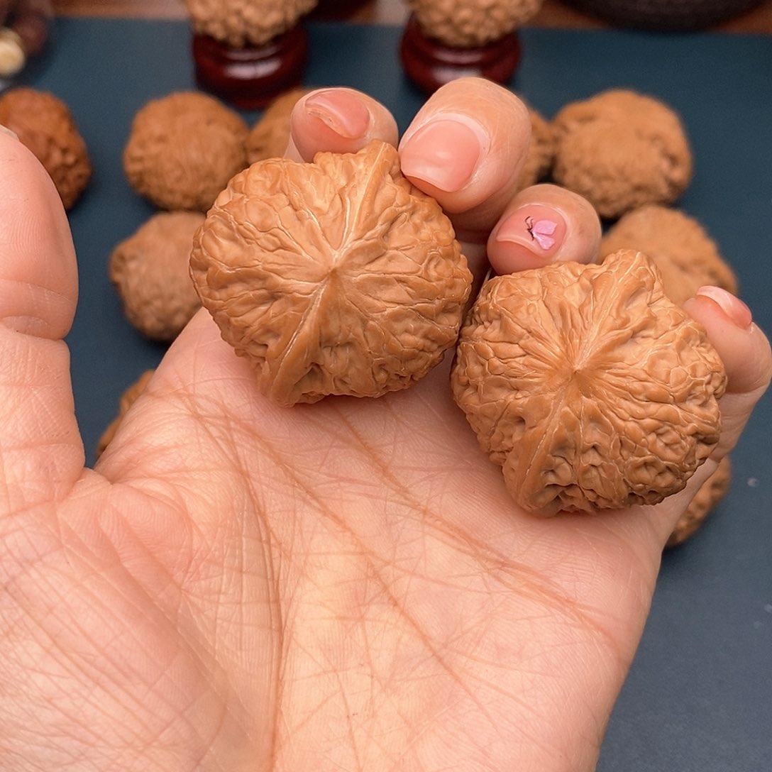 文玩核桃把件铁锤38