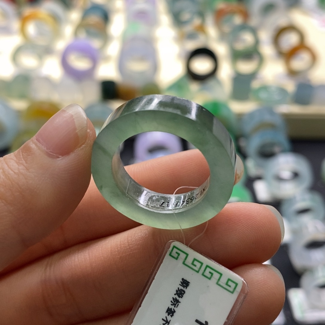 定制翡翠未镶嵌圈口17