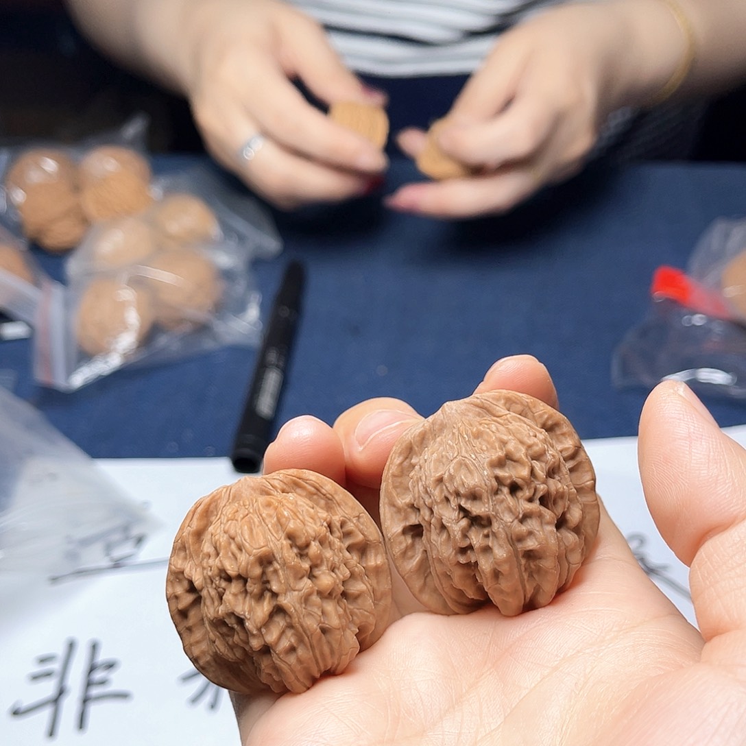 桃核把件131-四座楼核桃38