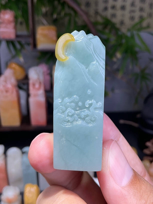 《海上生明月》云南天青石天然巧色巧雕1.8*1.8*5cm