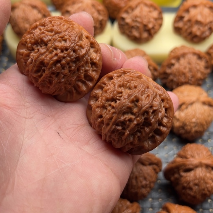 吊坠文玩核桃血麒麟42精品