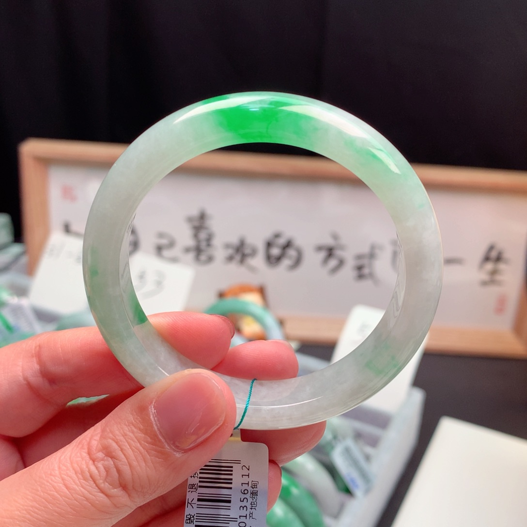 翡翠手镯未镶嵌s****l缅甸