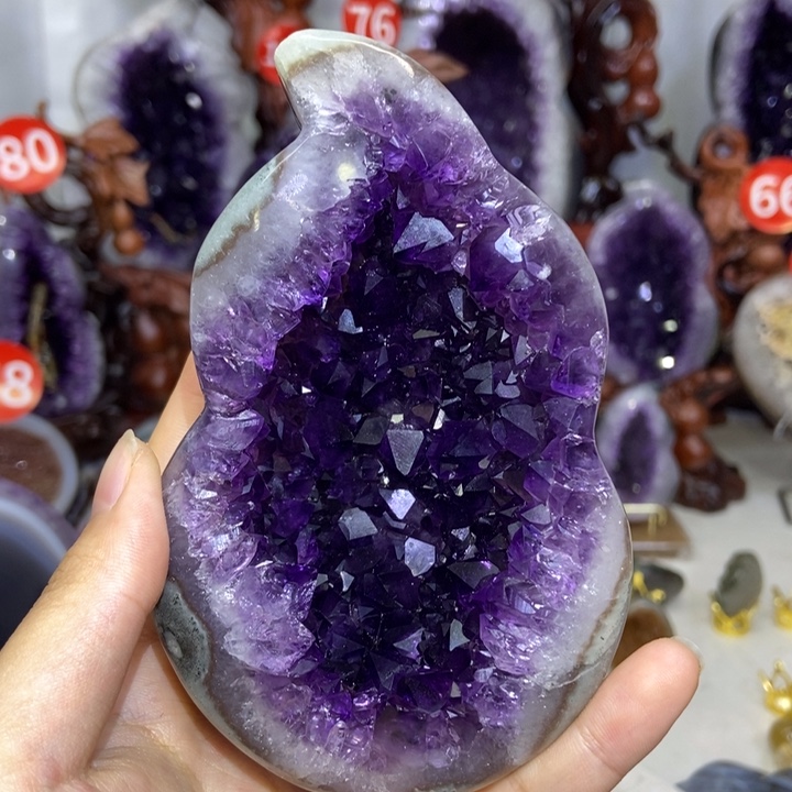 紫晶未镶嵌大型摆件（非配饰）