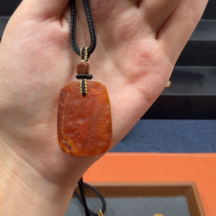 蜜蜡未镶嵌吊坠(赠链)