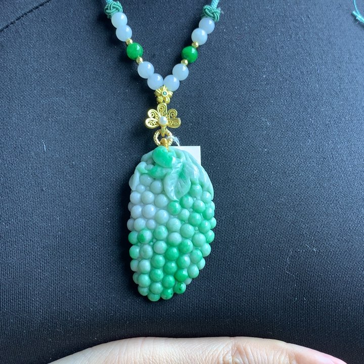 翡翠颈饰未镶嵌翡翠