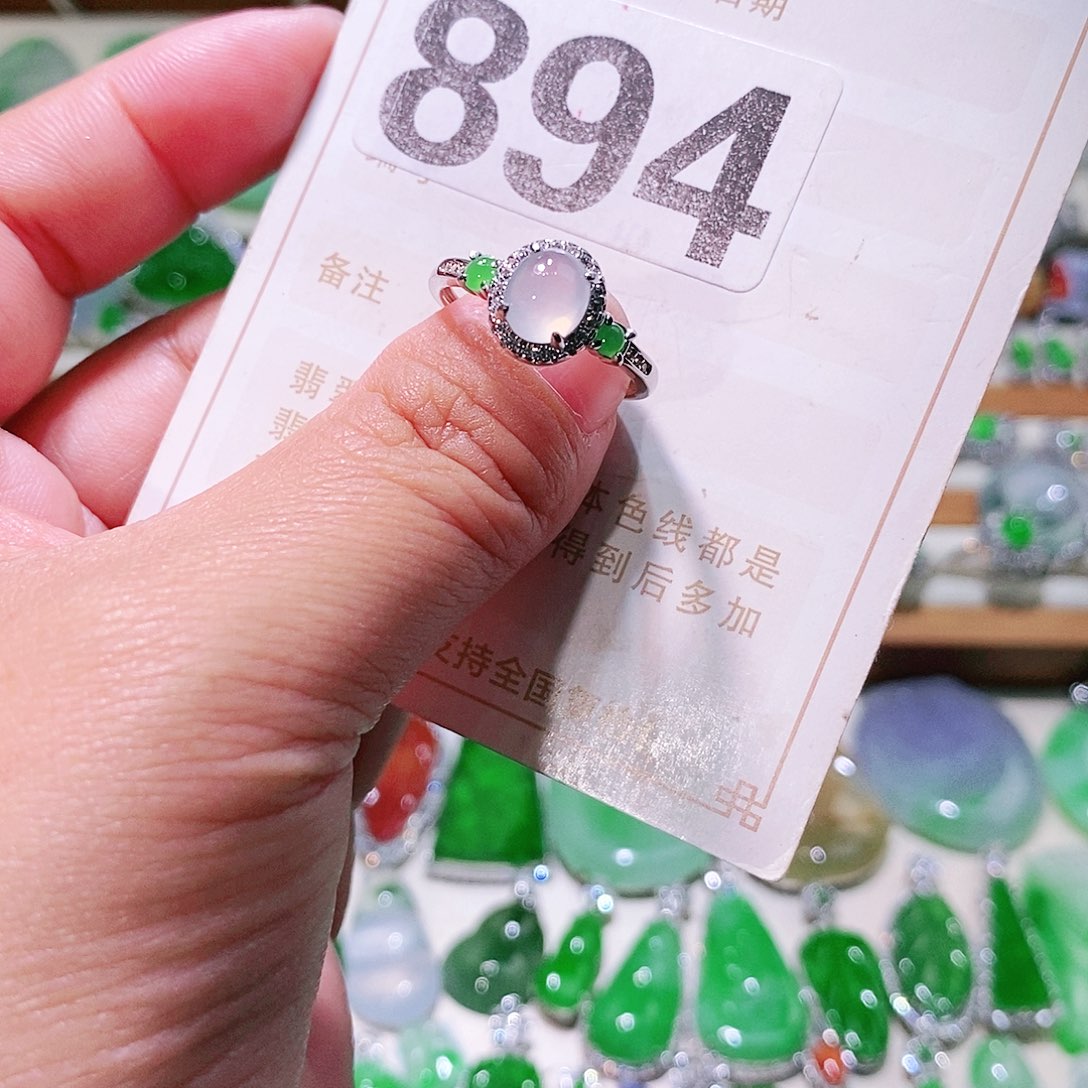 【闪购商品】翡翠挂件未镶嵌裸石