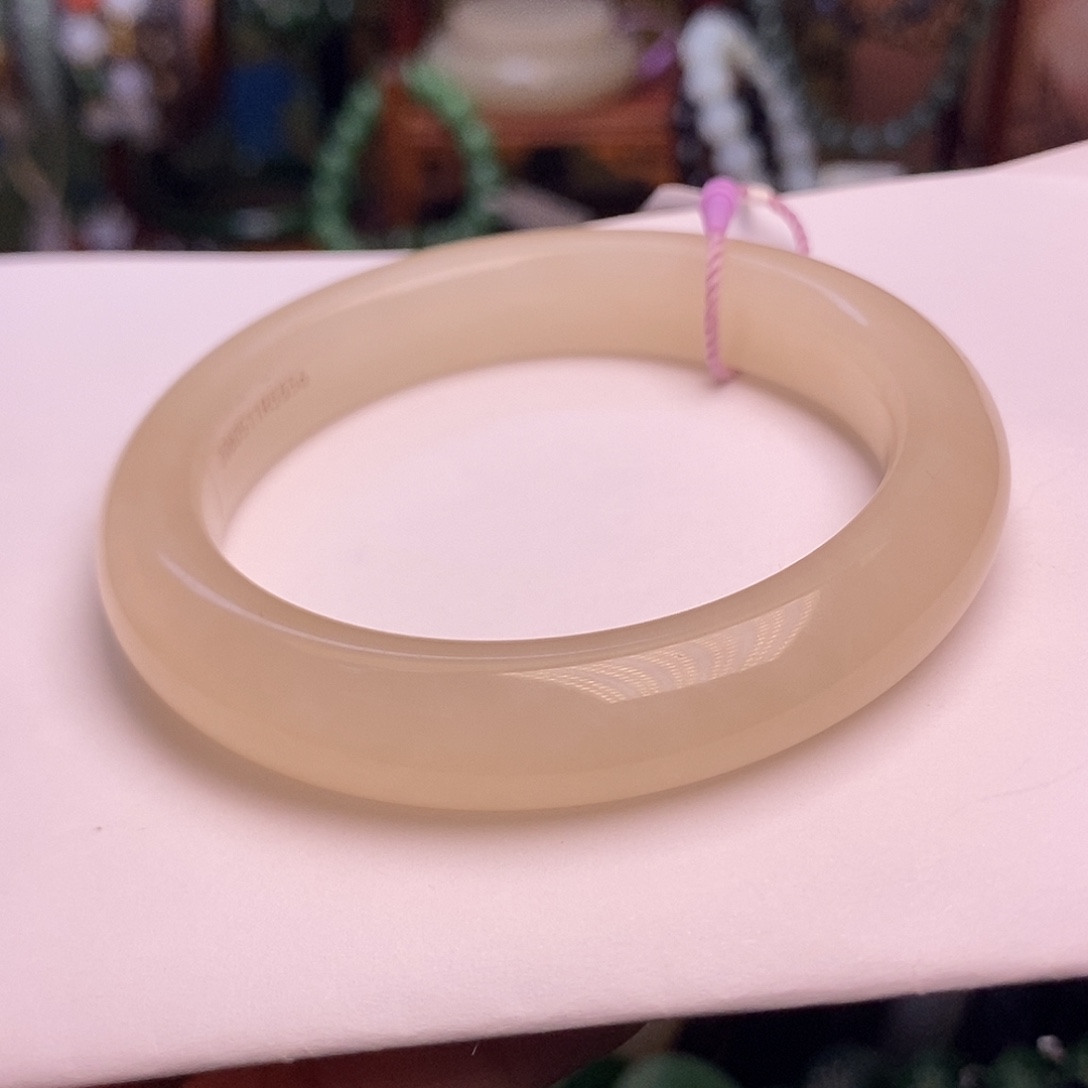 颈饰未镶嵌和田玉熟藕粉浓粉老料手镯55.8