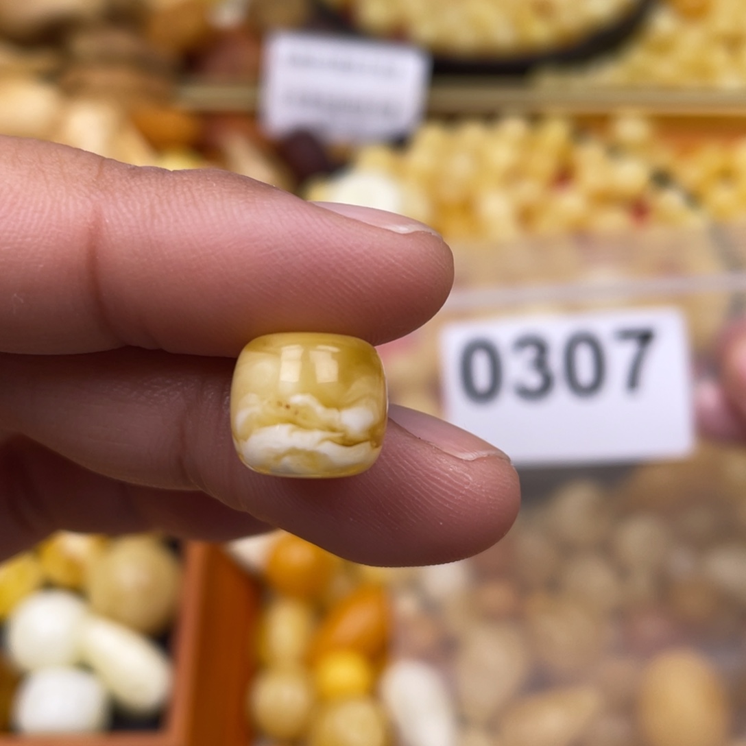 琥珀珠宝奇石未镶嵌11.8 粉