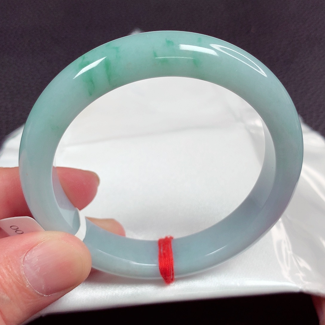 翡翠手镯（圆镯）未镶嵌天然翡翠手镯