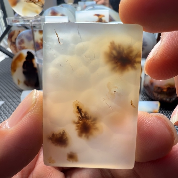 未镶嵌玛瑙/玉髓珠宝奇石