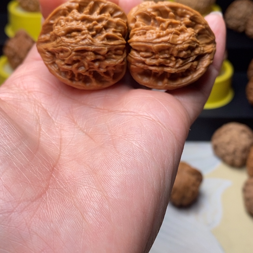 【闪购商品】文玩核桃吊坠哈**`文山