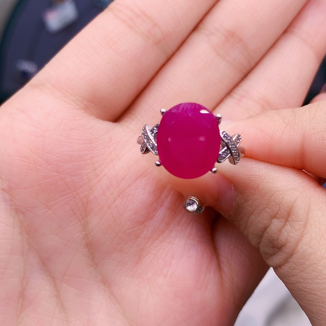 红宝石戒指银S925镶嵌婉*?