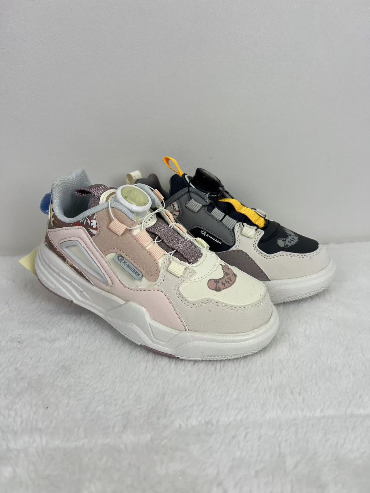 5980 皮面秋款男女童休闲纽扣鞋