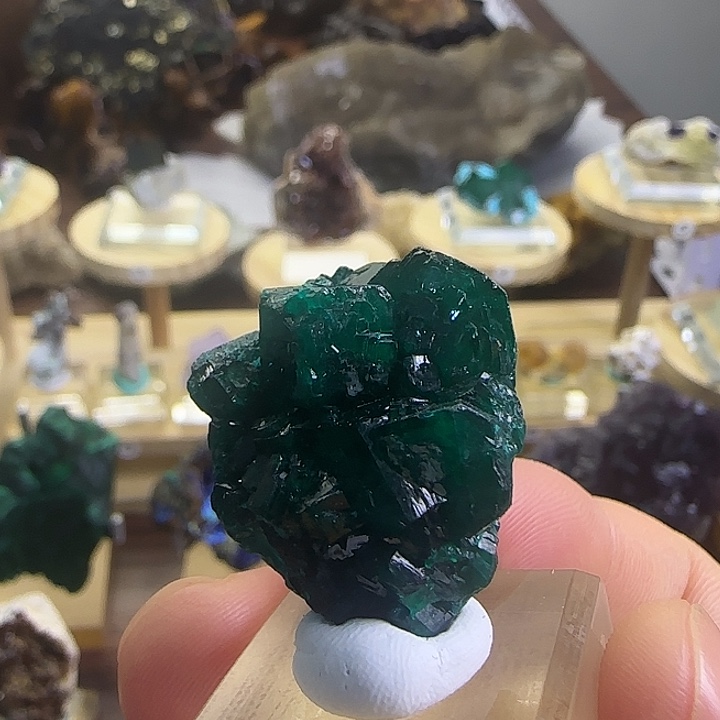 石材天然翠铜矿摆件