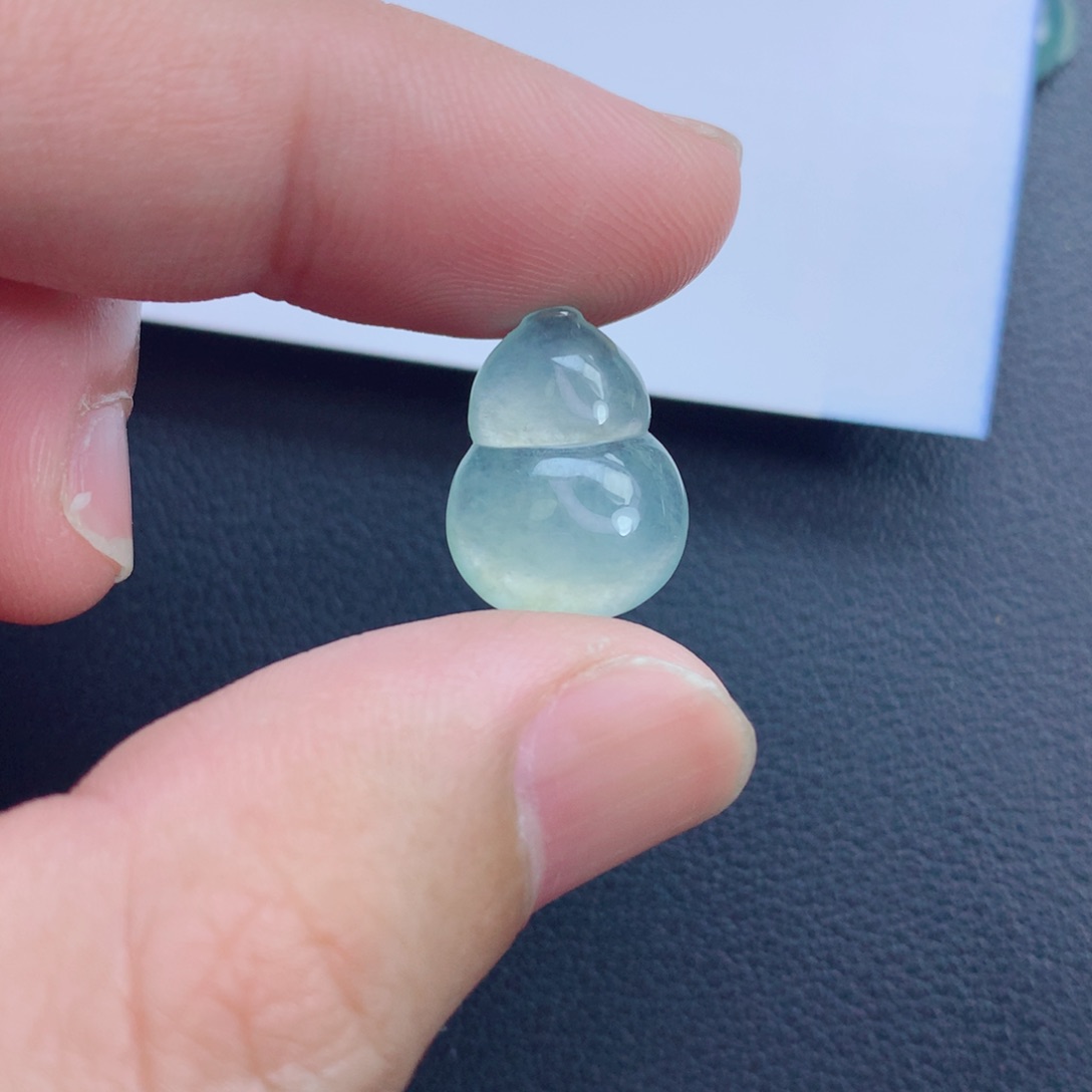 翡翠颈饰未镶嵌葫芦