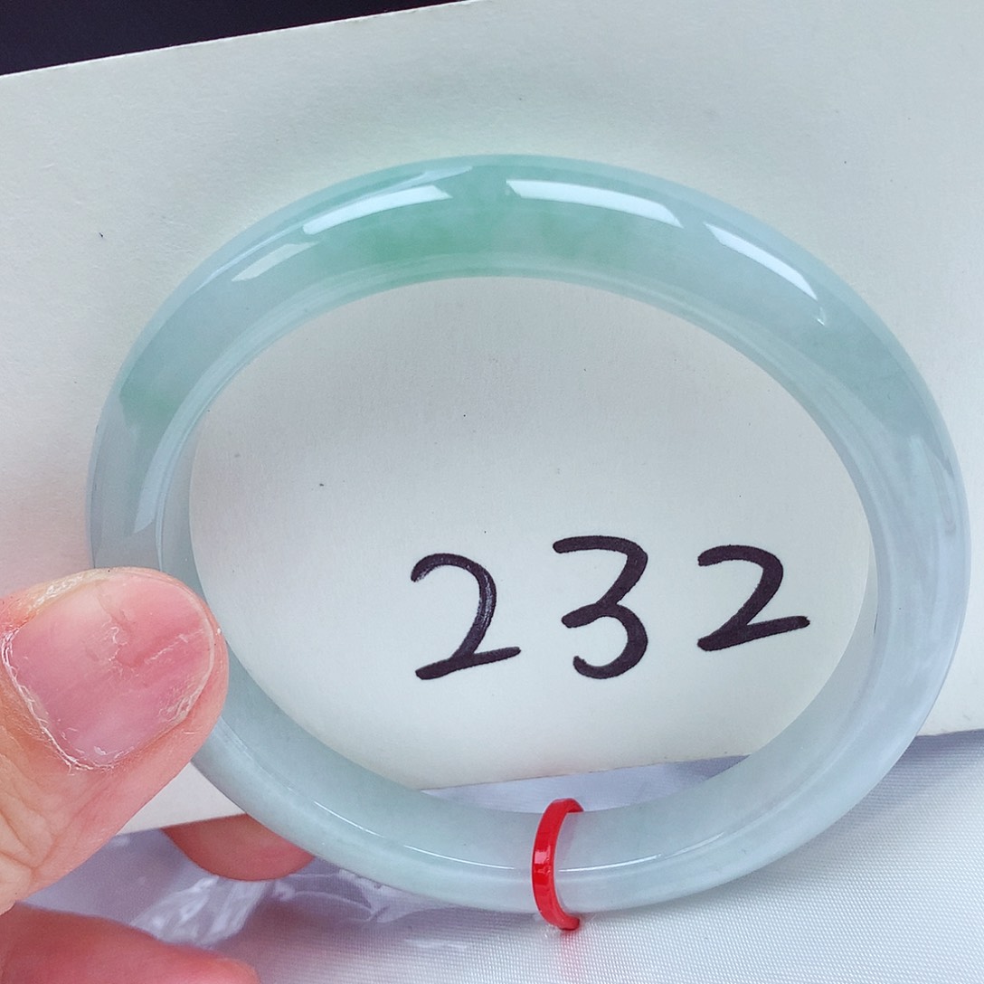 翡翠未镶嵌手镯翡翠