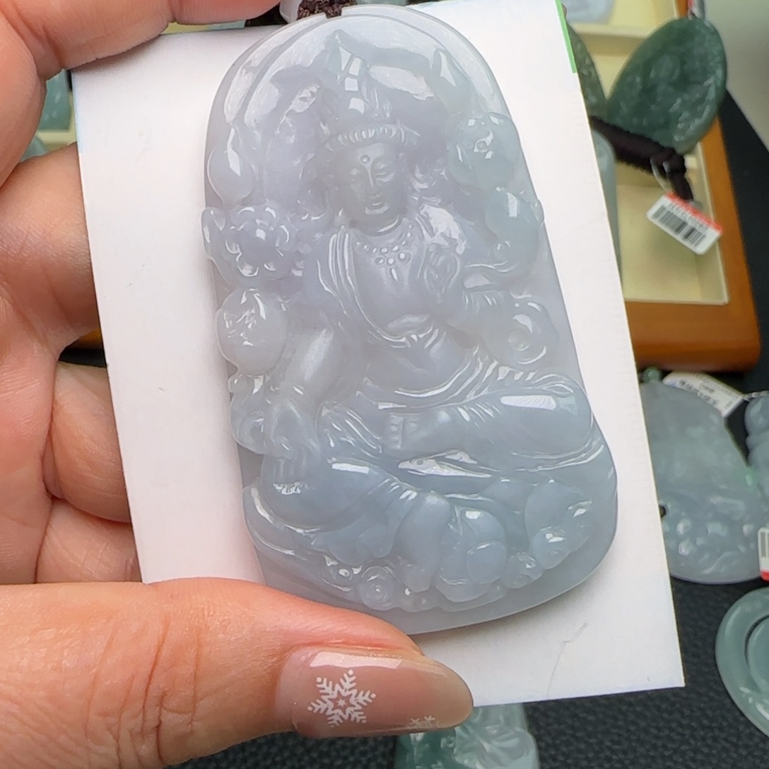 翡翠未镶嵌颈饰  